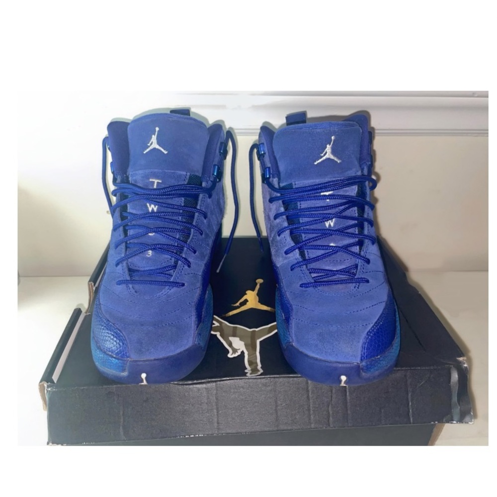 Air Jordan 12 Retro (BG) SIZE US 7Y